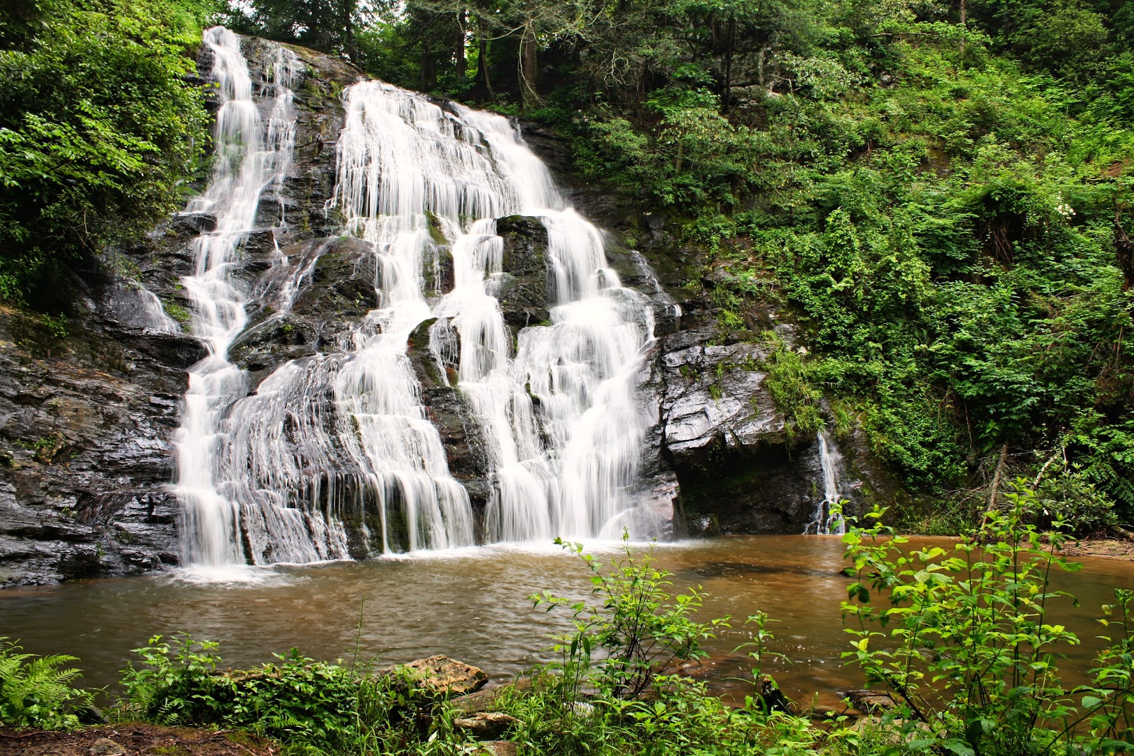 NC Waterfall Hikes: Brasstown Falls, SC