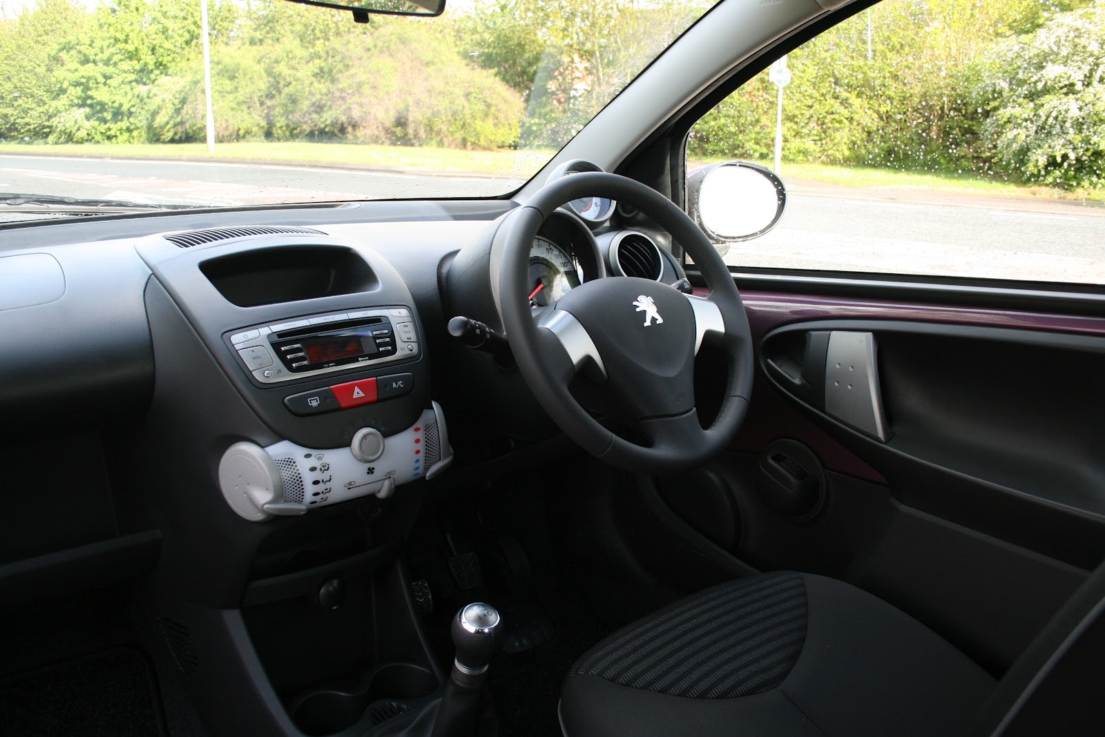 Peugeot 107 test drive review 