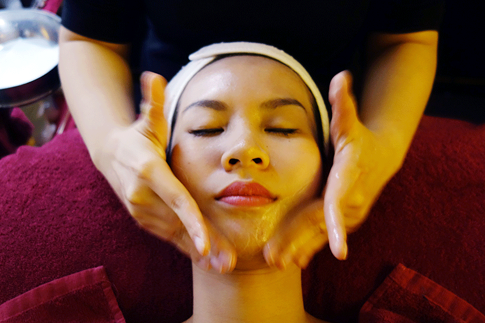 Relaxing HydraOxygen Facial at Vedure Face, Body & Nail MediSpa Curated Taste