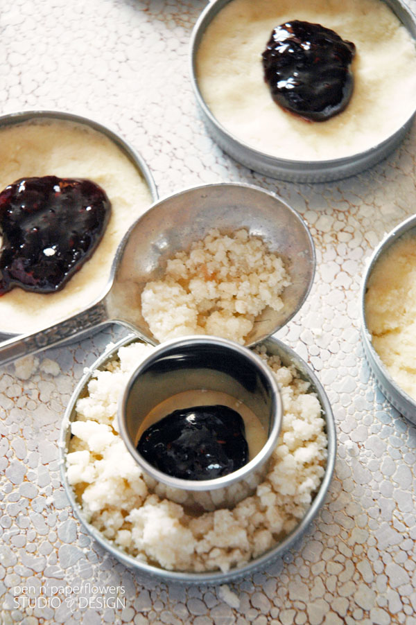 Pen + Paper Flowers BAKiNG Mason Jar Lid Cookies