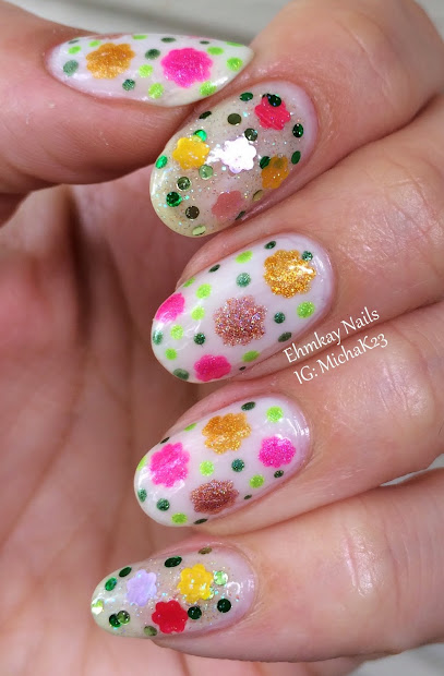 ehmkay nails daisy nail art