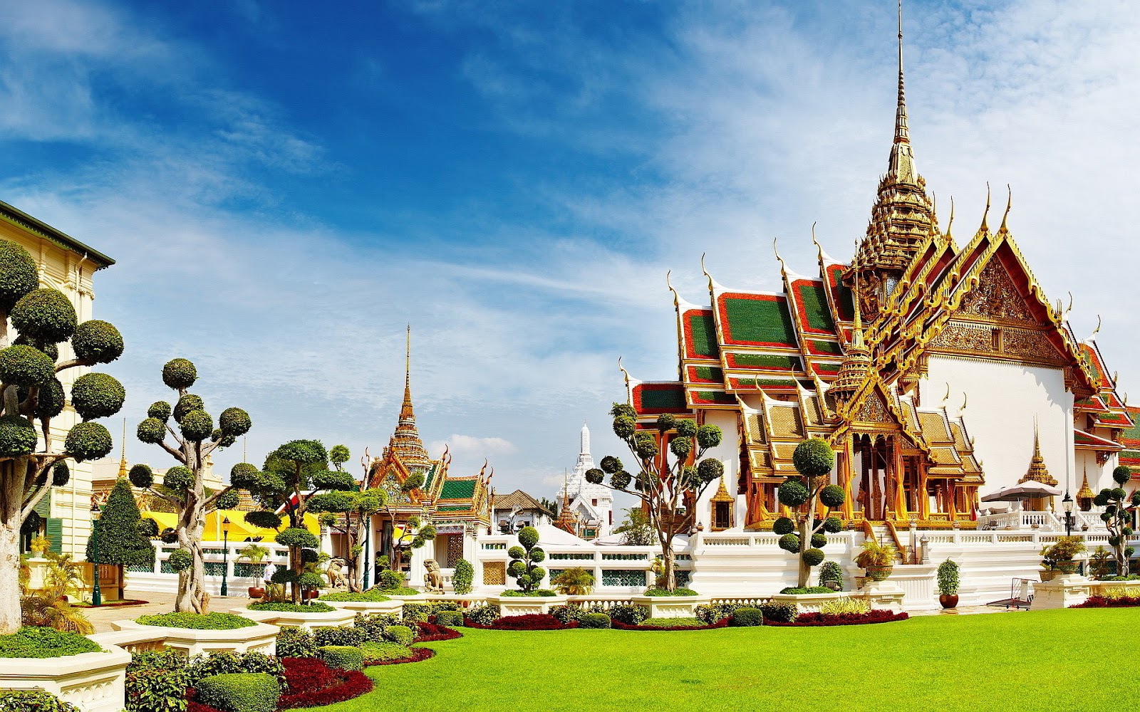 Paket Wisata Royal Grand Palace Dan Emerald Buddha