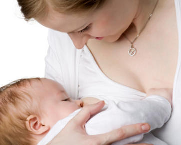 Mitos Menyusui yang Salah & Dampaknya Pada Bayi