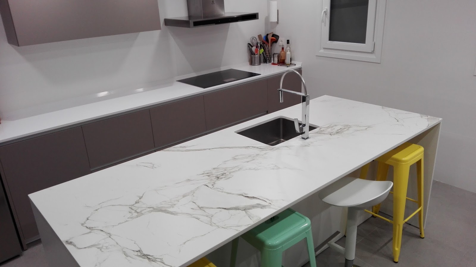 OFFICE HOGAR: ESPACIOS DIFERENTES: COCINA PARA DISFRUTAR