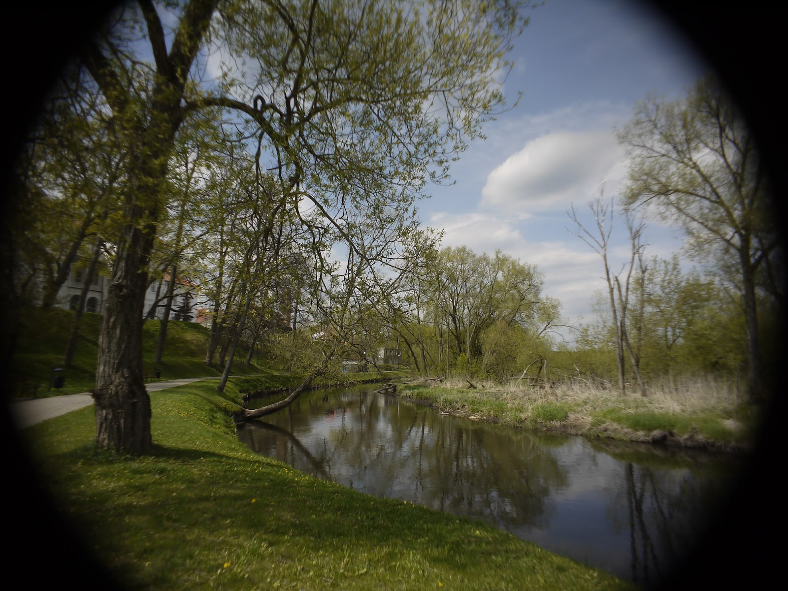 Tevidon 10/2 @4.0 - wide angle landscape (full sensor). Tevidon 10/2 @4.0 - wide angle landscape (full sensor).