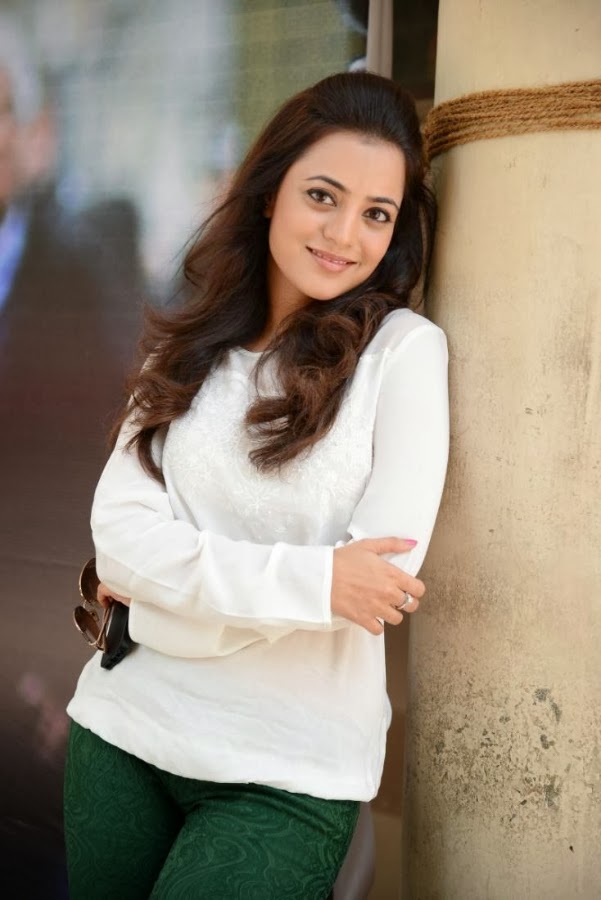 Nisha Aggarwal Smiles Nisha Aggarwal Hot Underwear Visible Pics
