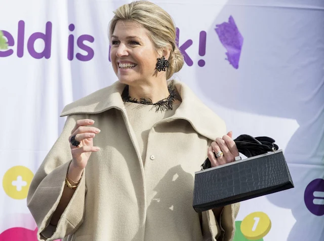 Queen Maxima opens Money Week 2015