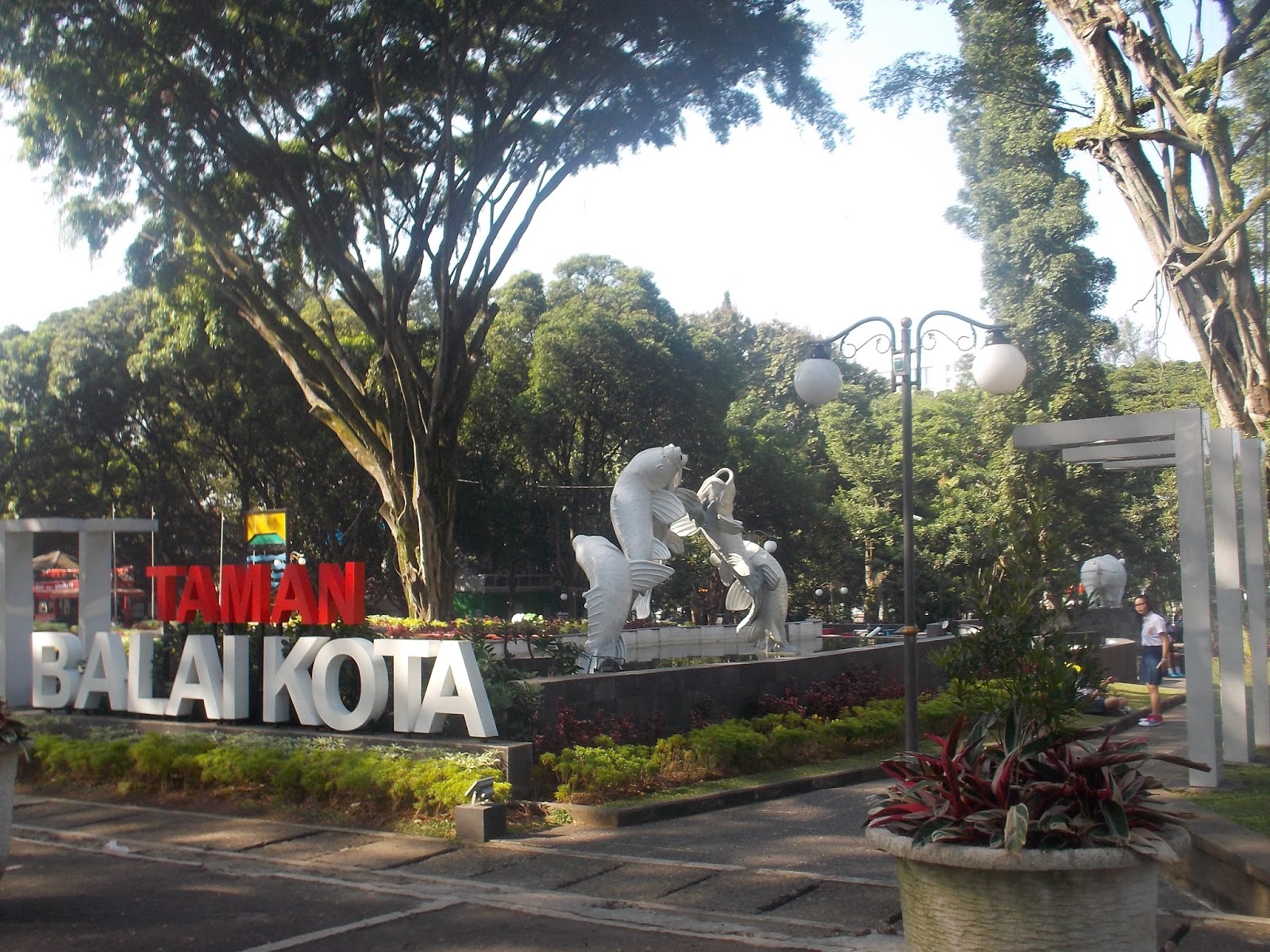 Traveller Amatir: Taman Balai Kota Bandung