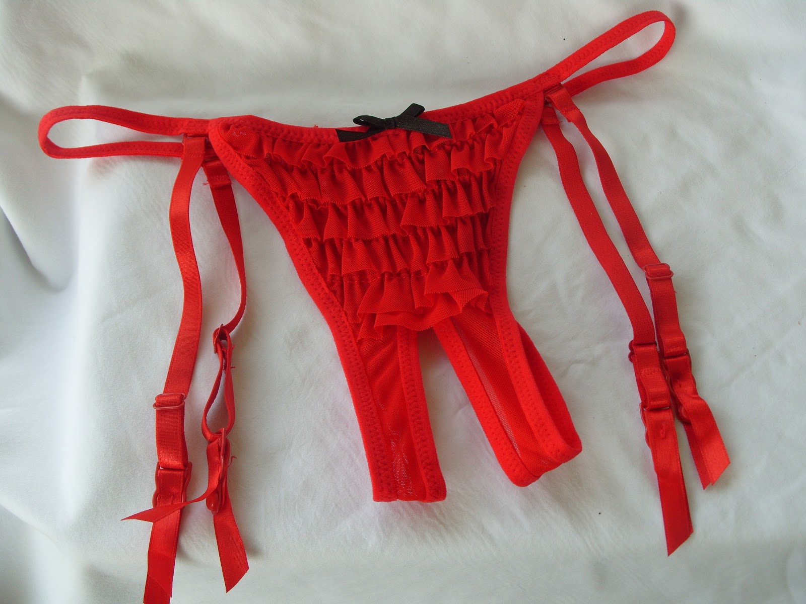 TravelNurse ToyBox: Red Ruffled Crotchless Panties Review