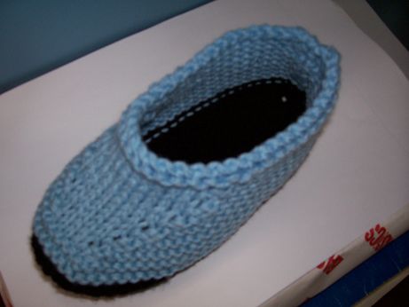 Sues Free Patterns: Knitted Moccasin Slippers
