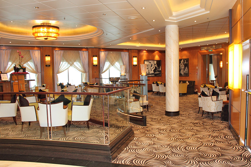 ShipPhoto Queen Mary 2 interior photos