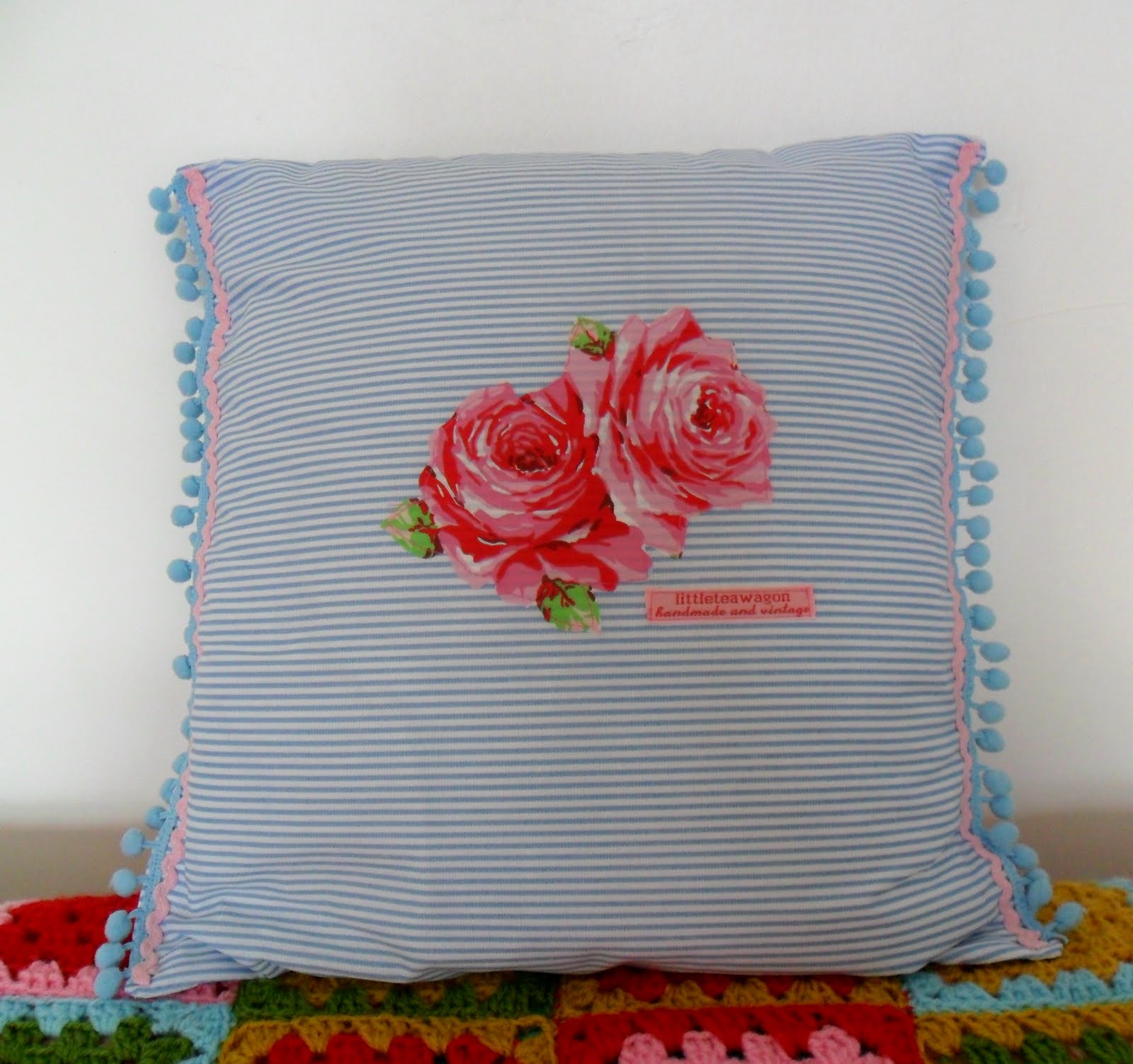 Teawagontales Rose Cushion Tutorial.....
