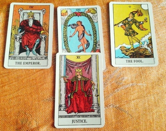 Tirada de cuatro cartas del tarot