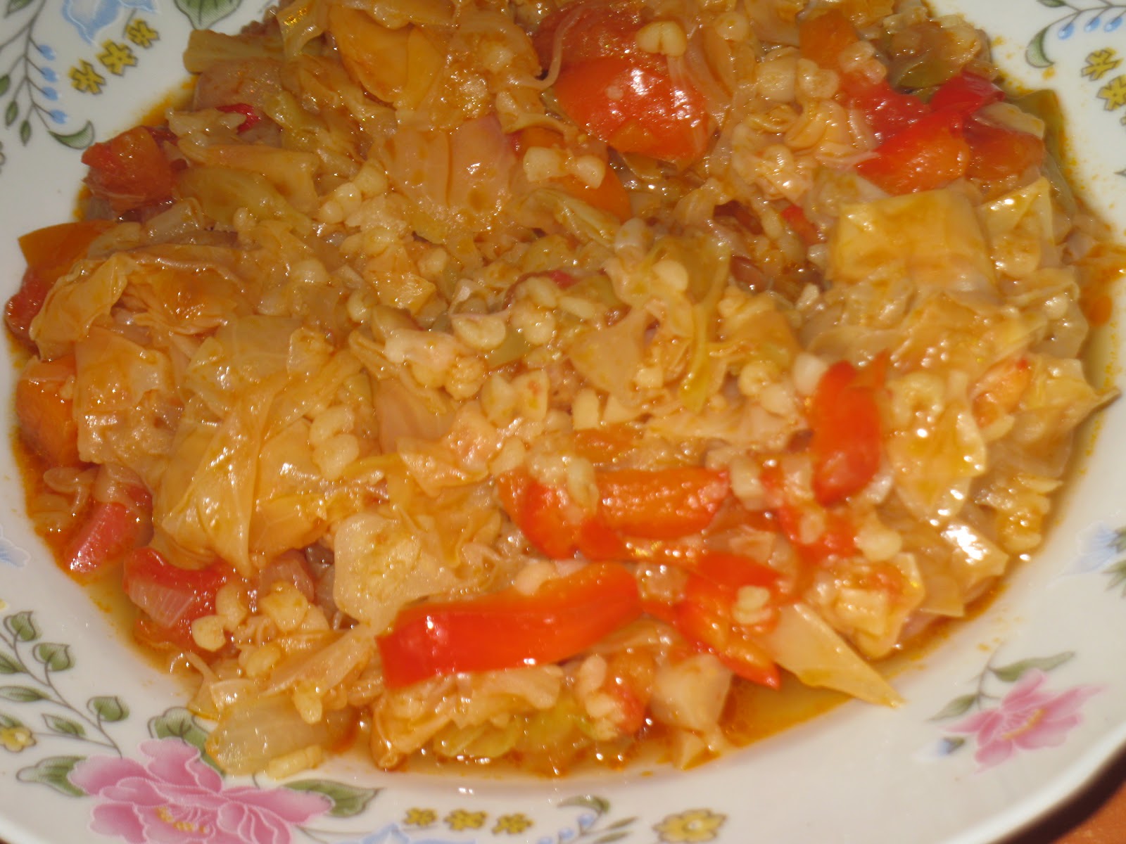 ŞİFALI YEMEK TARİFLERİ Kapuska yemeği (etsiz, sade, bulgurlu)