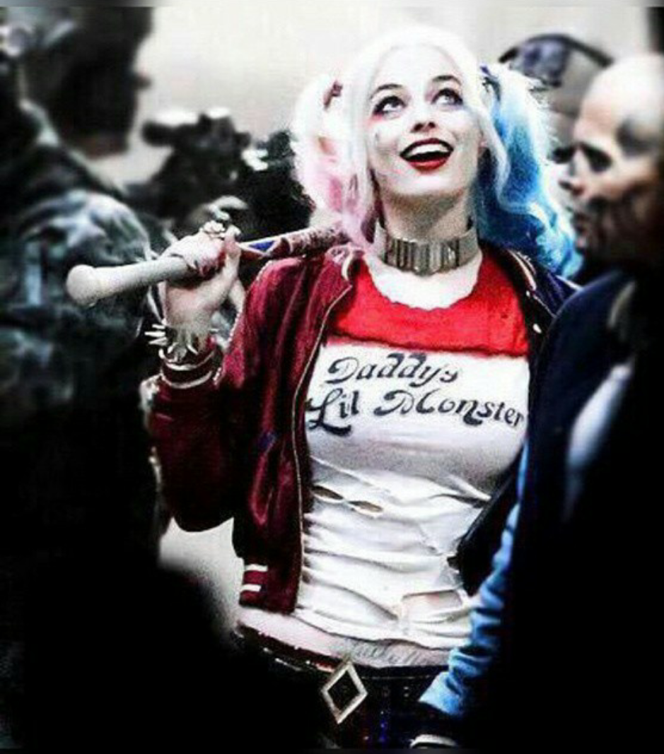 Margot Robbie (Harley) vs Cara Delevingne (Enchantress)