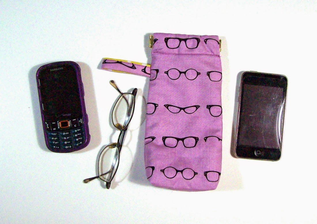 Totally Tutorials Tutorial How to Make a Double Eyeglass Case