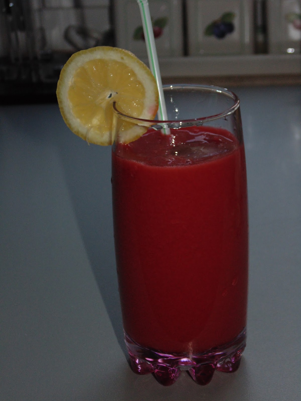 Red smoothie recipe (including photos) Life in Luxembourg