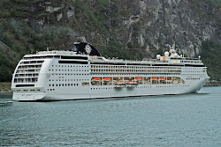 cruiseschip bij Geiranger