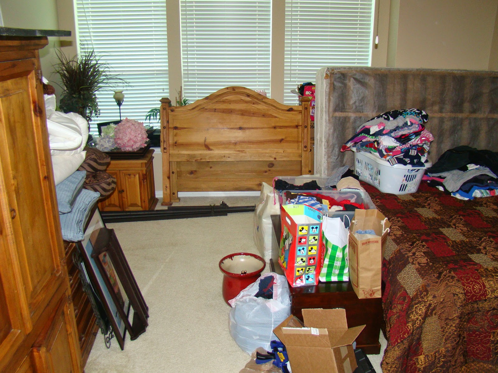 Howell Quintuplets Sleeping Arrangements Triple Bunks!