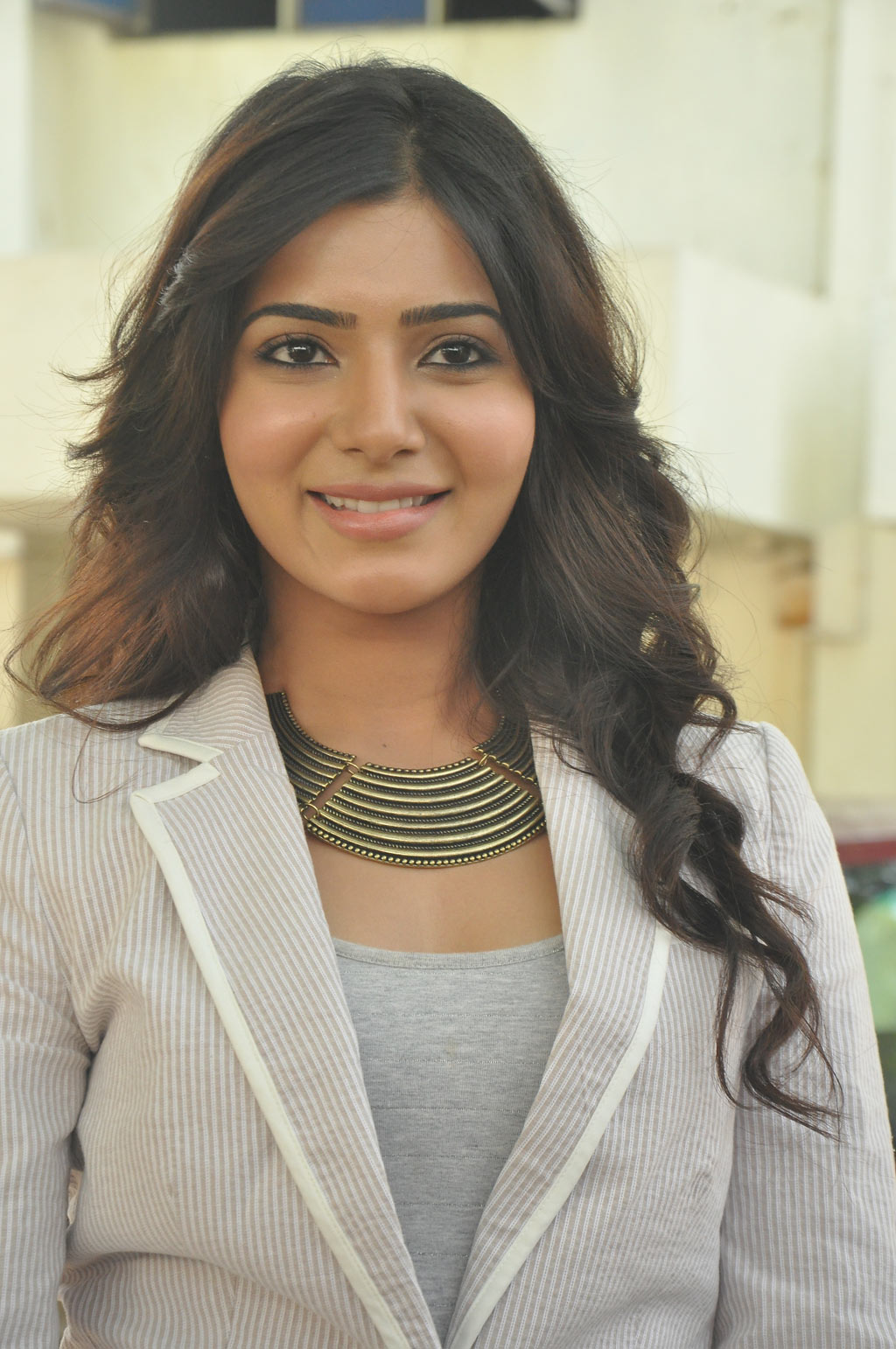 Samantha Eega