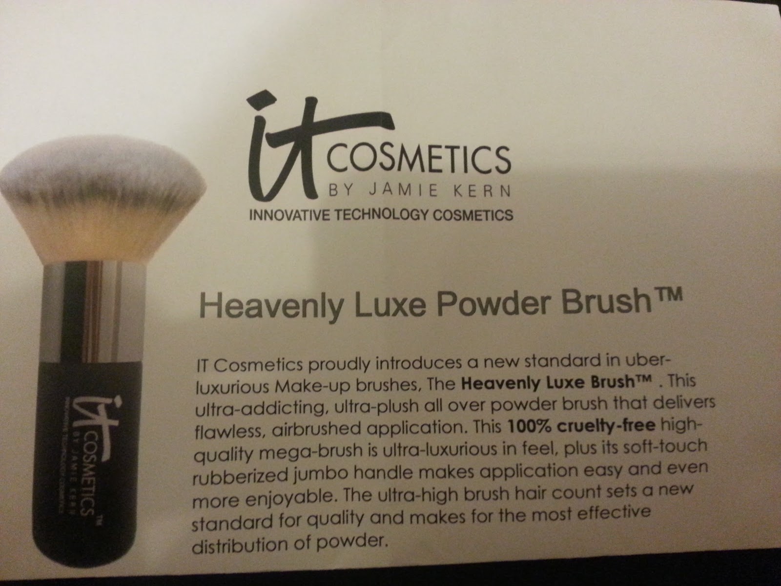 Makeup Matters IT Cosmetics Heavenly Luxe Powder Brush