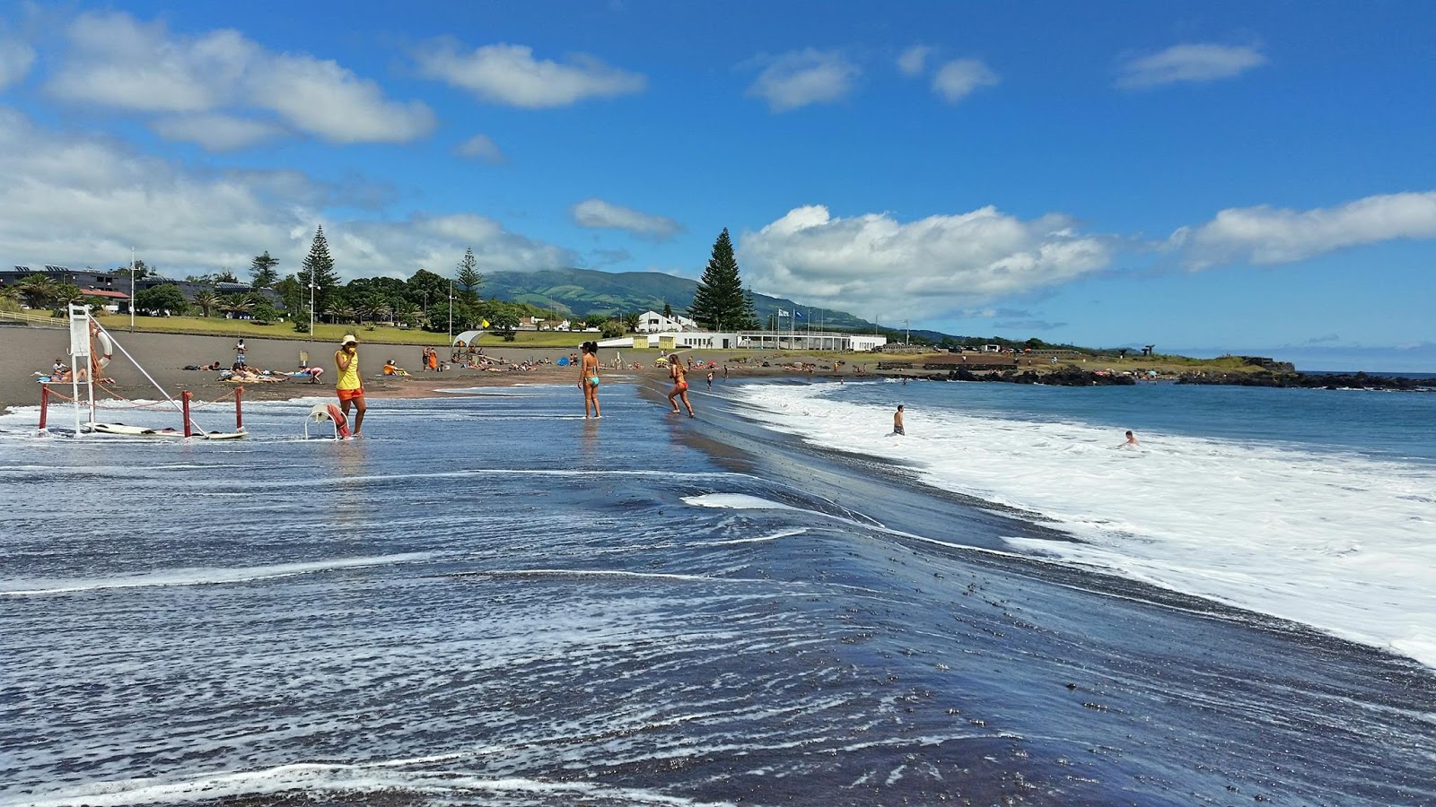 Let me show you Azores: Praia das Milícias, Ponta Delgada, São Miguel