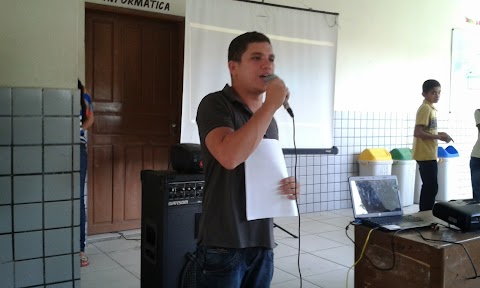  A ESCOLA THALES RIBEIRO GONÇALVES REALIZA MARATONA DE QUÍMICA 2014.