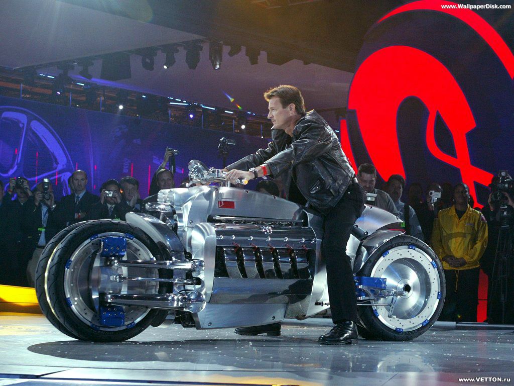 http://2.bp.blogspot.com/-lSP4Jgl0GK4/TvHRXQJRRPI/AAAAAAAAAu0/abwtZl3plCs/s1600/amazing+heavy+bike++wallpaper+latest+heavy+bike.jpg