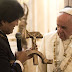 Papa fica indiginado e Vaticano se envergonha por "crucifixo comunista" de Morales