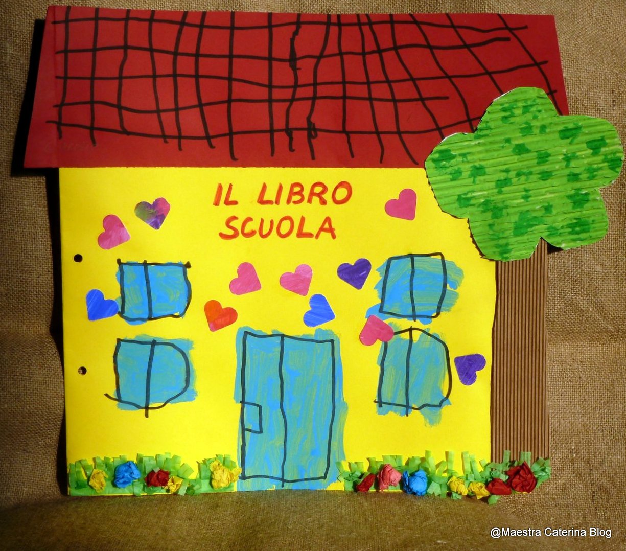 Maestra Caterina: Accoglienza: Il Libro Scuola