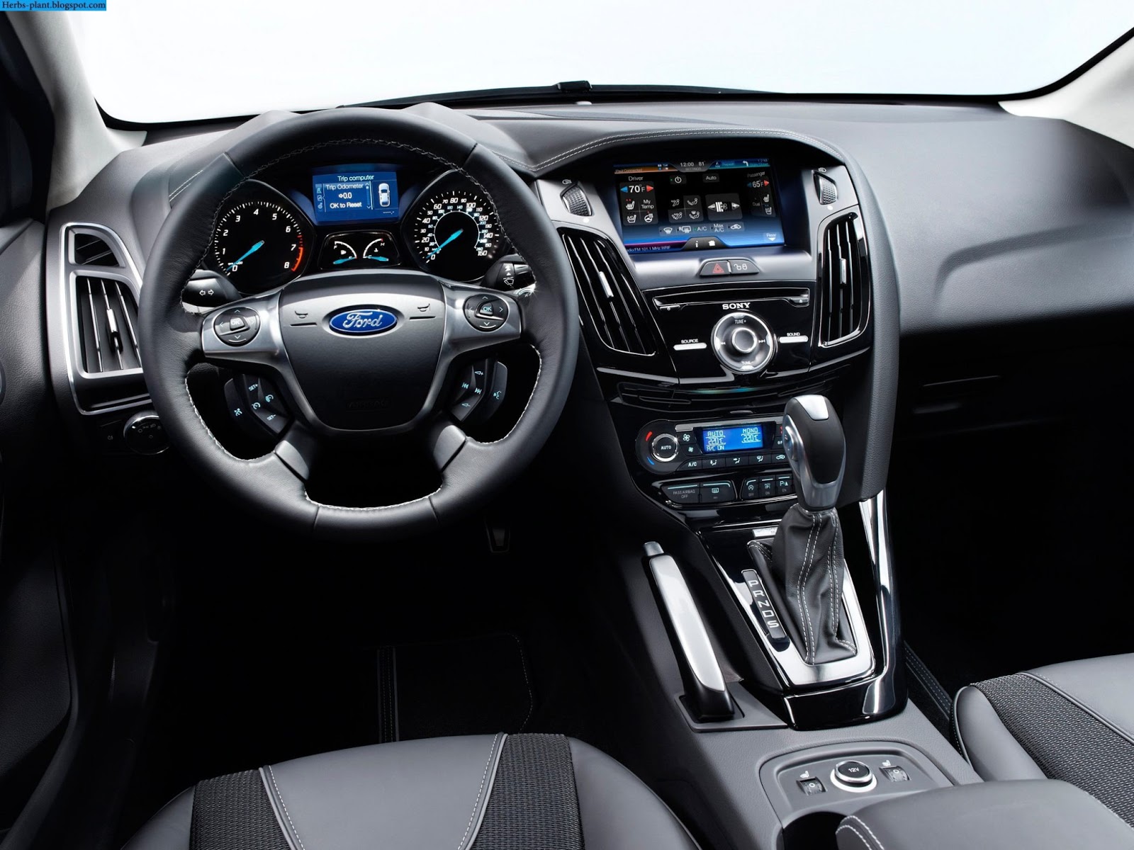 Ford focus car 2013 dashboard - صور تابلوه سيارة فورد فوكس 2013 Ford focus car 2013 dashboard - صور تابلوه سيارة فورد فوكس 2013