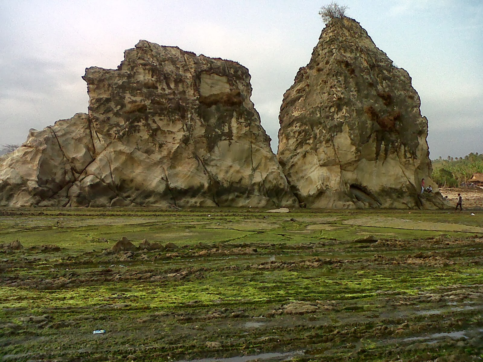 restu kayan pratama: Pantai Sawarna