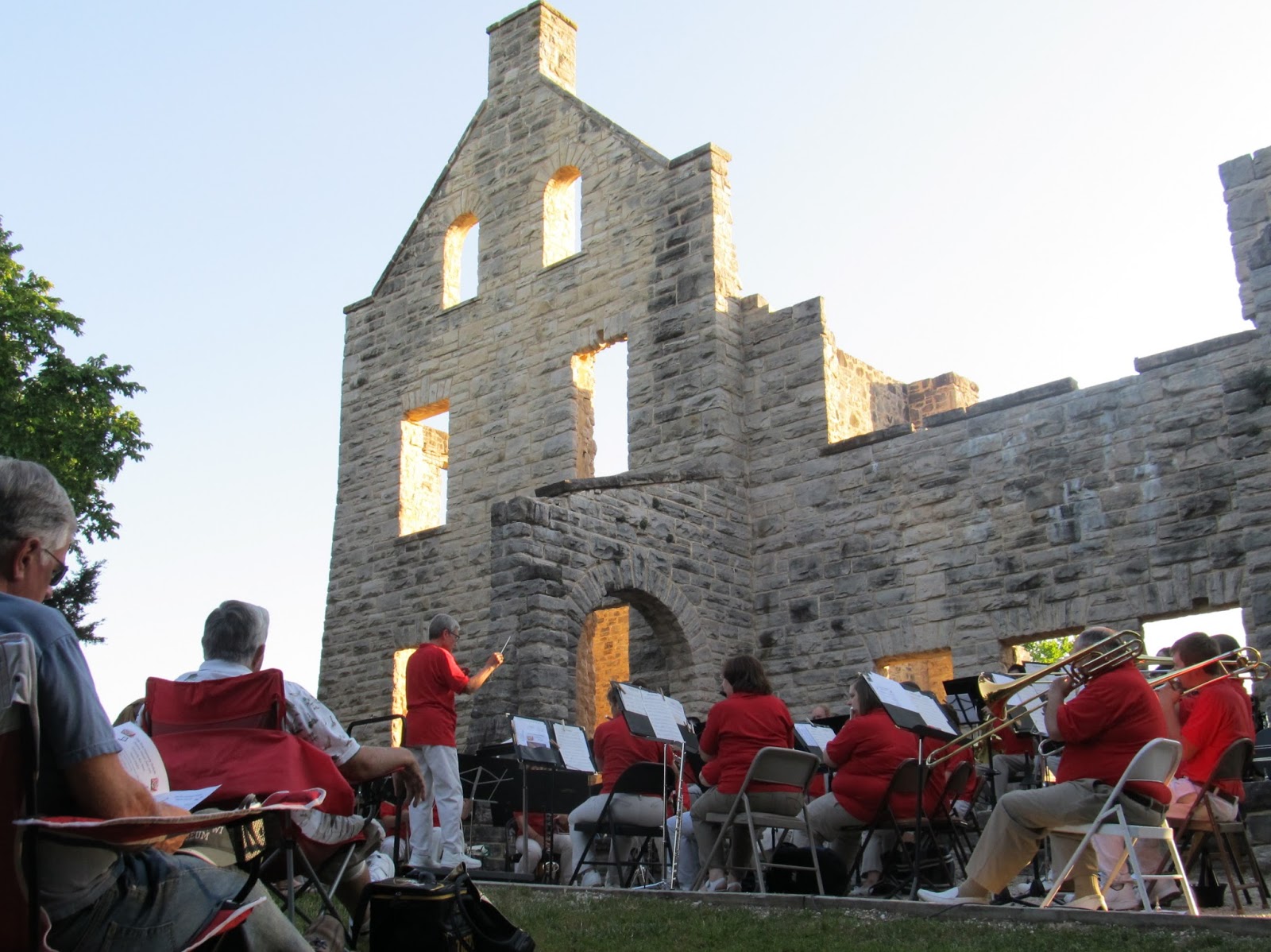 Isla Del Sol Condominiums June Events at the Lake of the Ozarks