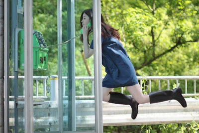 Levitation Photography by Natsumi Hayashi