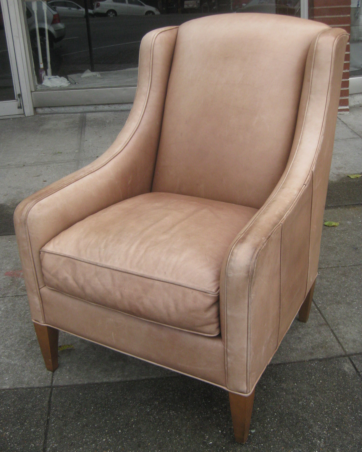 UHURU FURNITURE & COLLECTIBLES SOLD Leather Chair 45