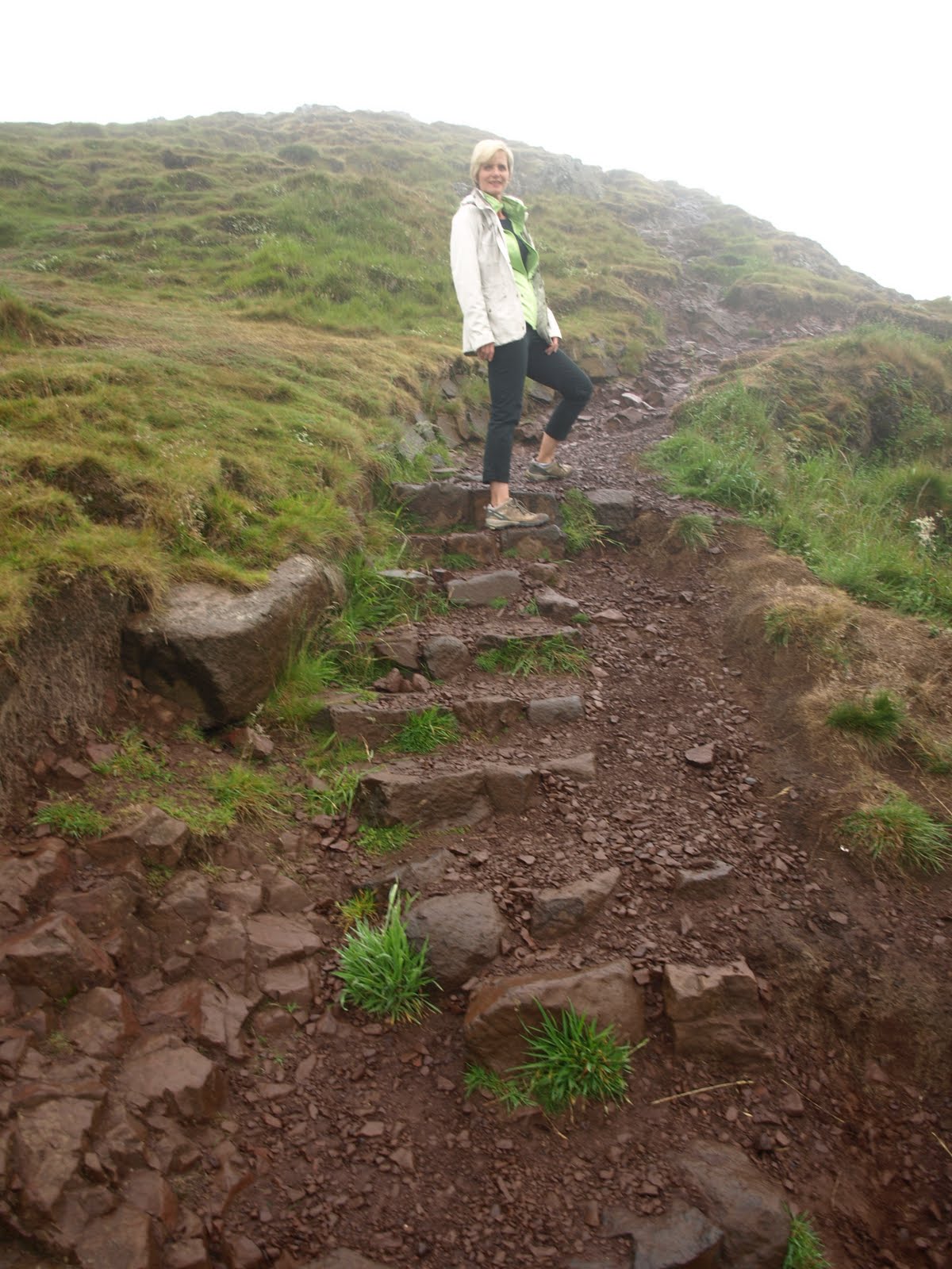 Geoff & Rita's 2011 UK Tour Edinburgh Hiking