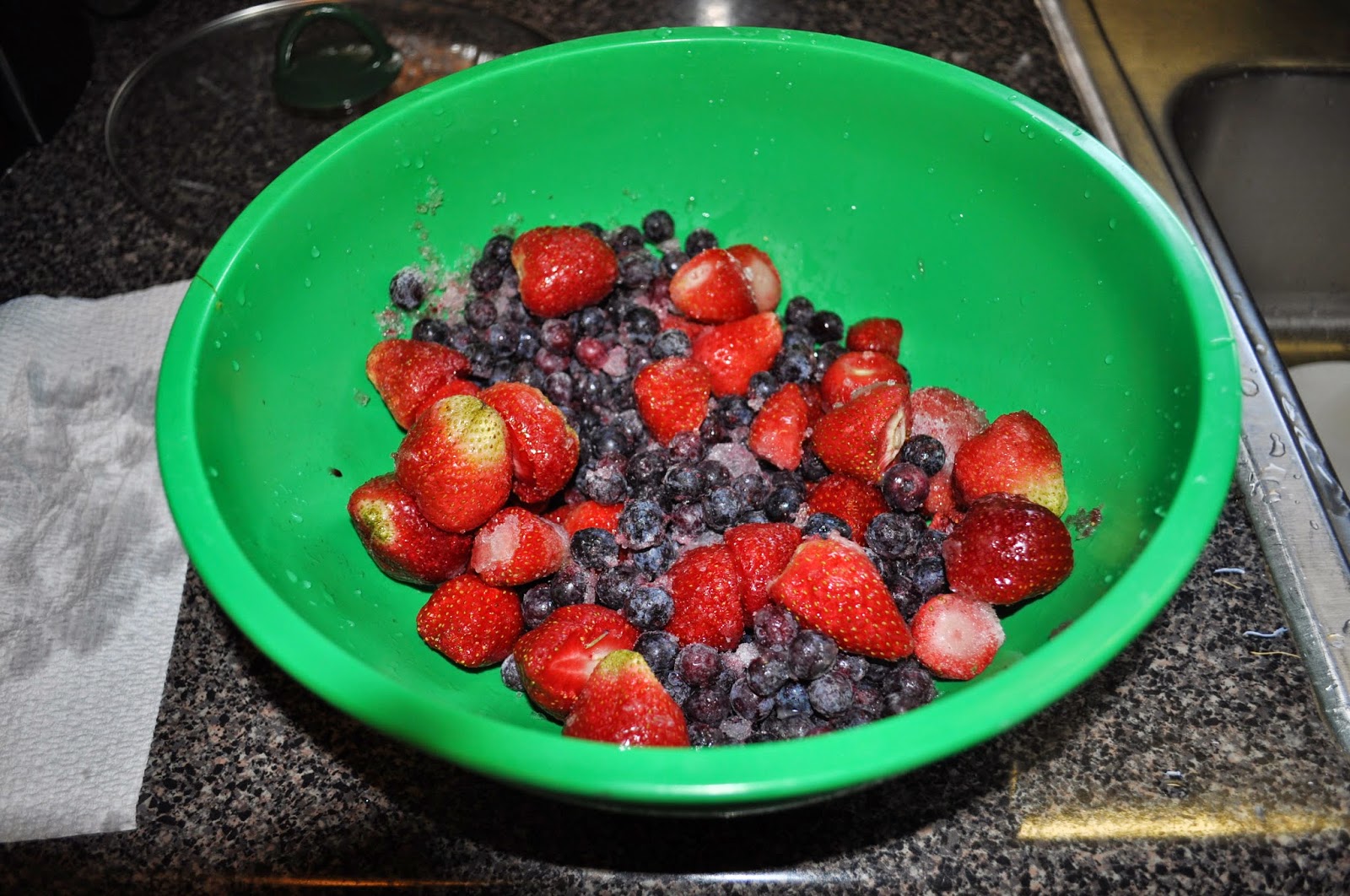 Michelle's b Crock Pot Berry Cobbler
