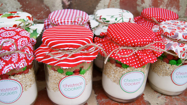 Christmas Cookies in a Jar