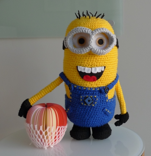 1948.- Amigurumis: Minions Labores en Red