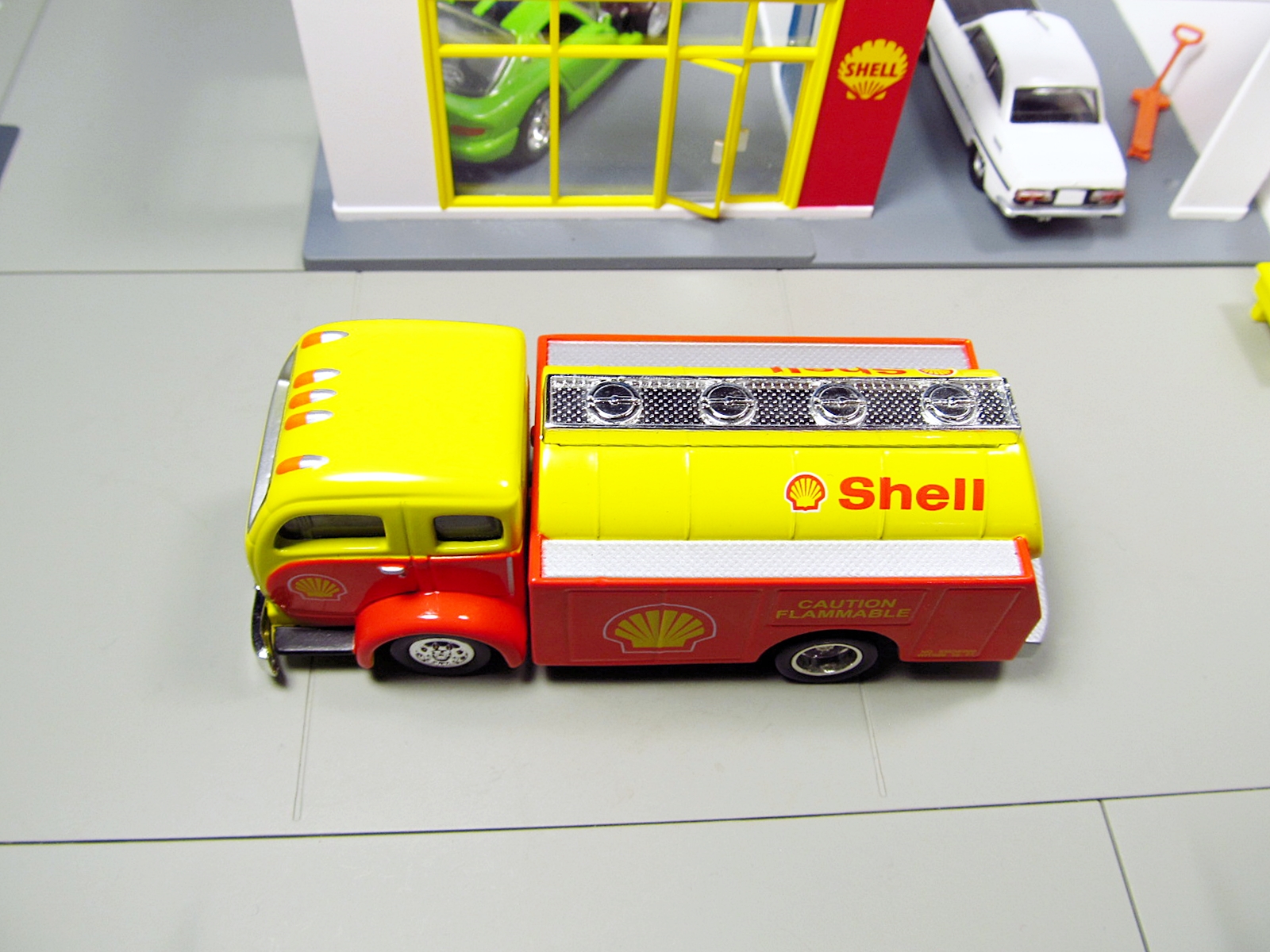 hot wheels white tank truck shell