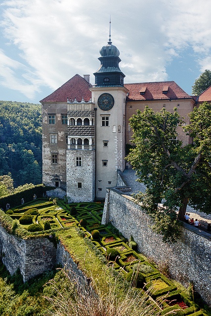 The Renaissance castle of Pieskowa Skała near Sułoszowa, Poland