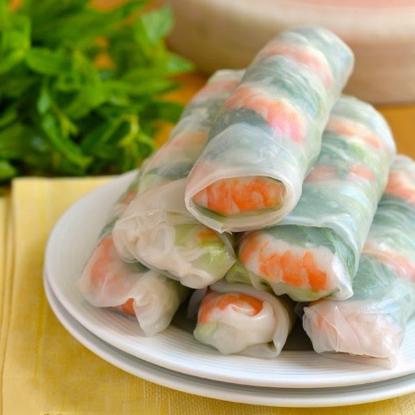 Easy Vietnamese fresh Spring Rolls with Dried Shrimps and Wild Garlic