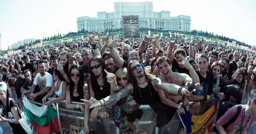 Maiden England Tour Piata Constitutiei Fotos e Vídeos