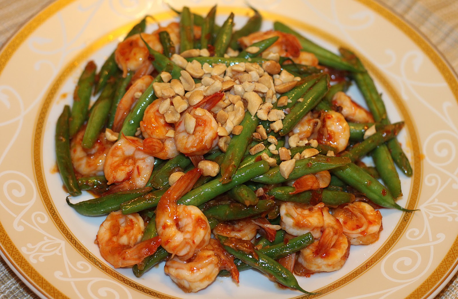 Simply Lecker Spicy Green Beans and Shrimps Stir Fry