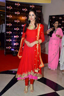 Nargis Fakhri Looking good in Red Chudidara at Gaja store in Nariman Point