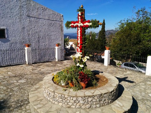 Cruz de mayo en Benaocaz Cruz de mayo en Benaocaz
