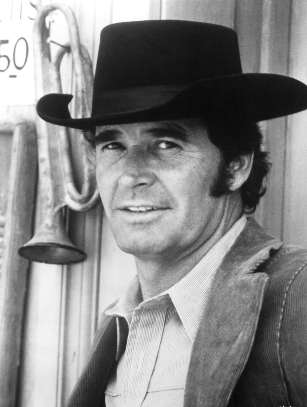 Henry's Western Roundup ‘HONDO’, ‘NICHOLS’, ‘SHENANDOAH’ RETURN, PLUS