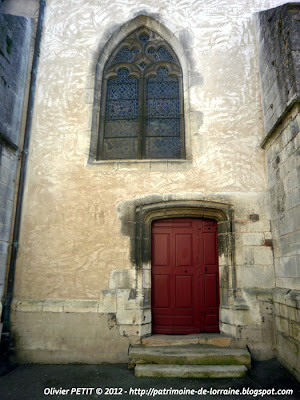 VEZELISE (54) - L'église Saint-Côme et  Saint-Damien