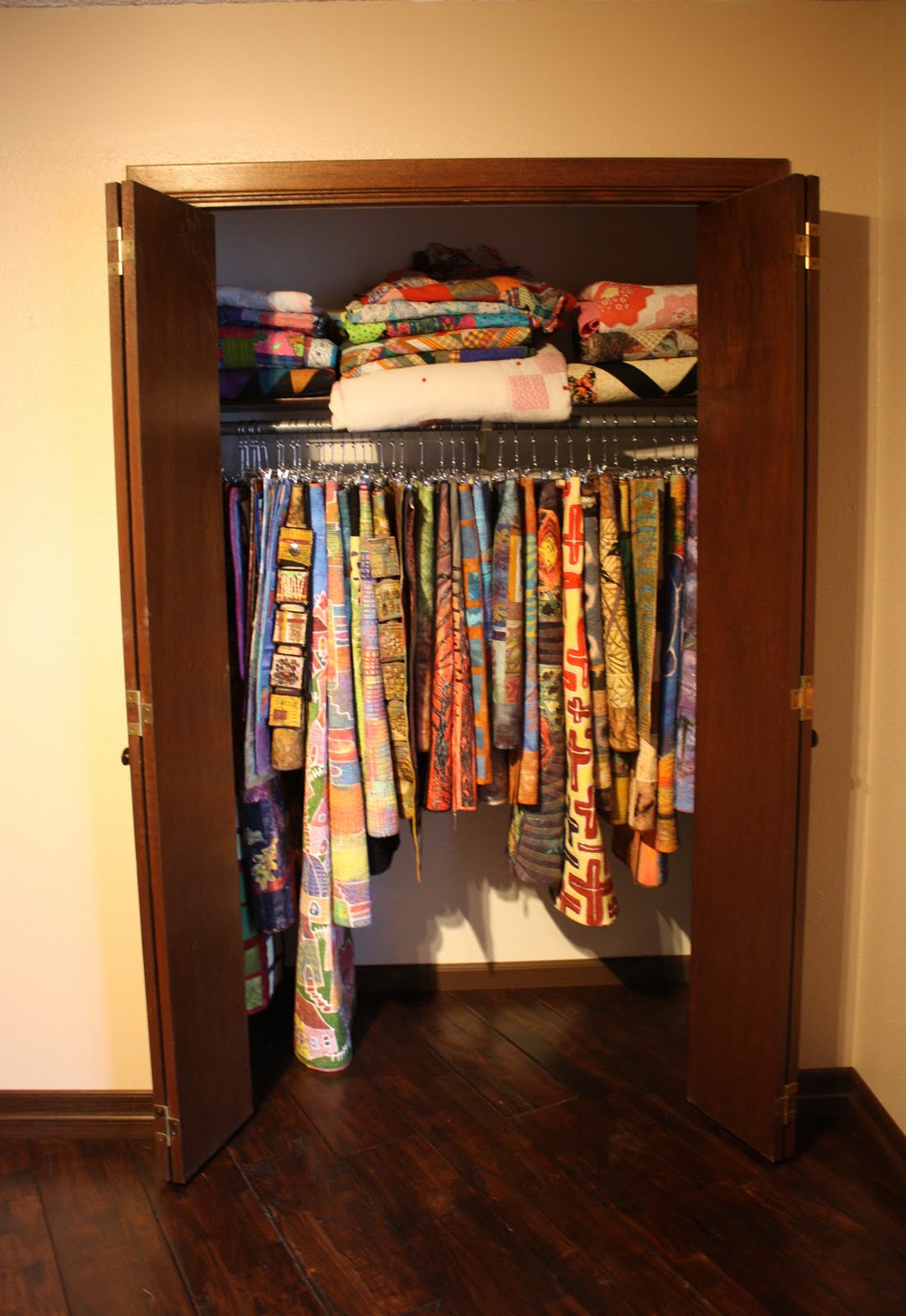 Living and Dyeing Under the Big Sky Quilt Organization Closet Cleaning