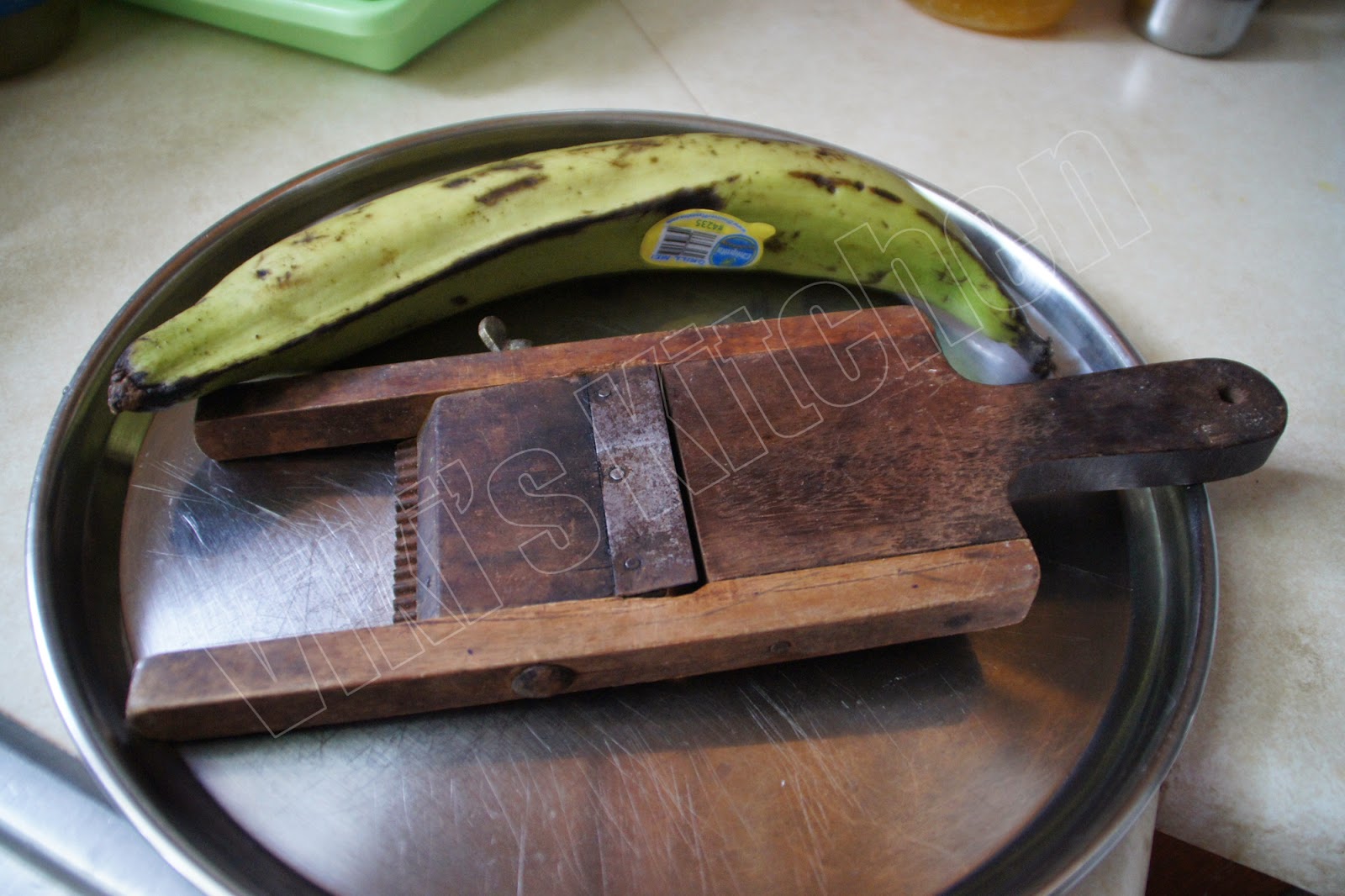 Viki 's Kitchen Homemade plantain chips